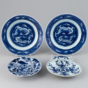 FAT, fyra stycken, porslin. Qingdynastin, Kangxi (1662-1722).