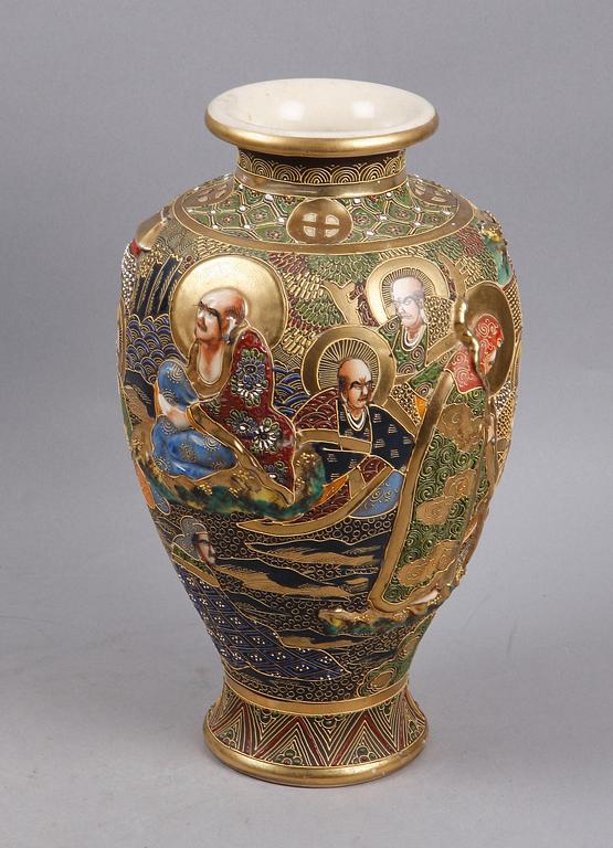 VAS, porslin, Satsuma, Japan, tidigt 1900-tal.