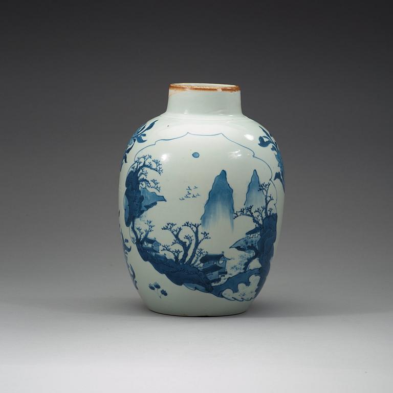 A blue and white Transitional jar, 17th Century.
