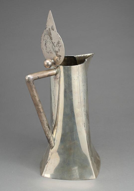 KANNA, silver, jugend, Bernt Erlandsson, Kristianstad 1909. Vikt ca 946 gram.