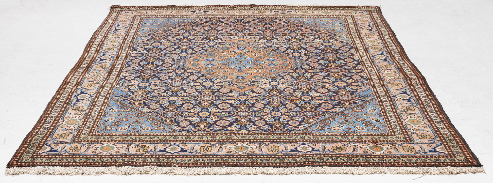 Rug, approximately 320 x 240 cm.