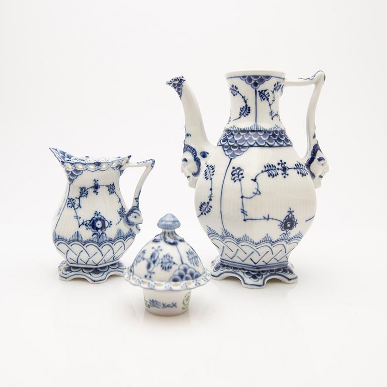 Coffee pot and cream jug, porcelain, "Musselmalet helblond", model 1030 and 1032, Royal Copenhagen, Denmark.