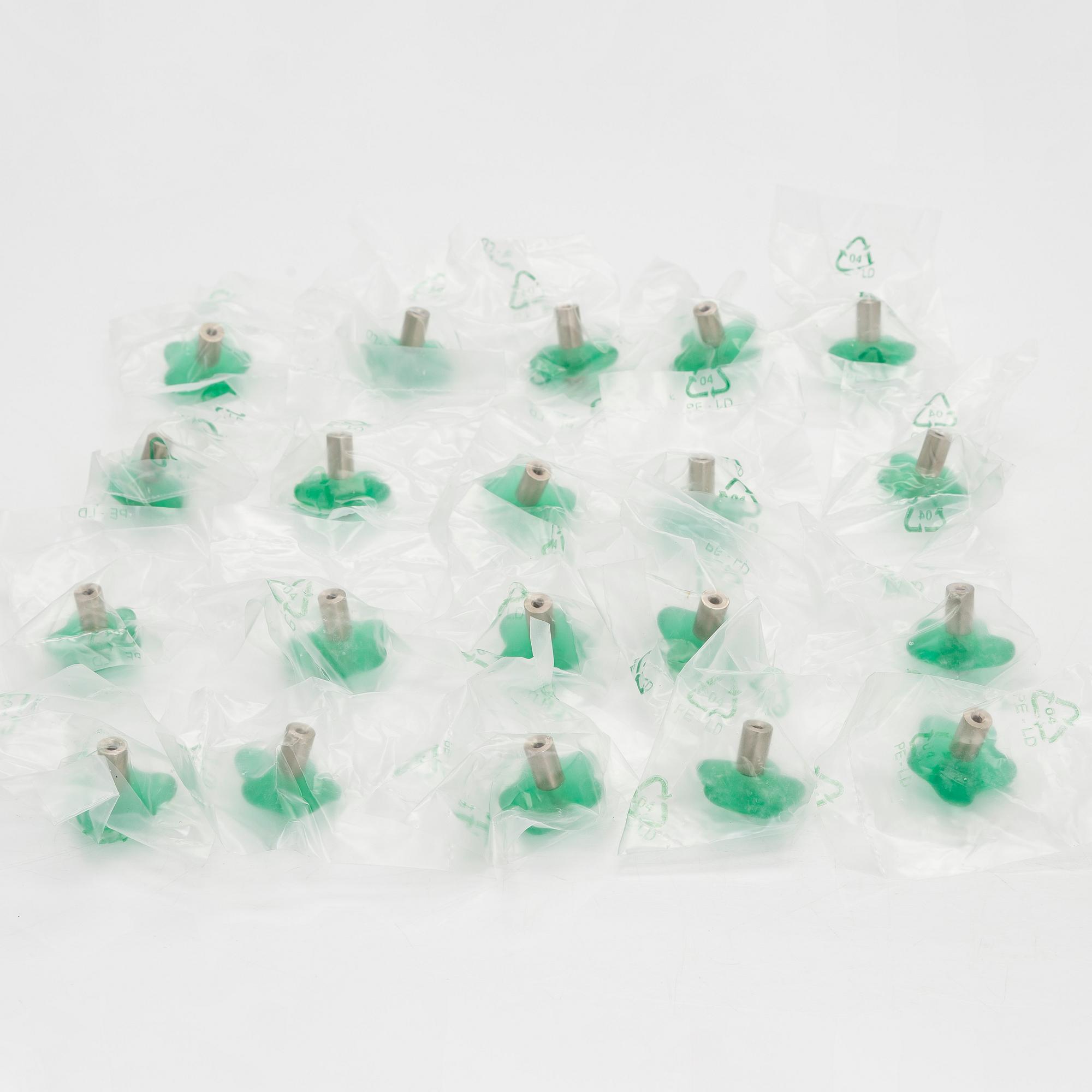 Eero Aarnio, vetimiä, 20 kpl, Valli&Valli, Italia, 2007/08.