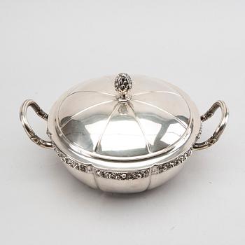 K ANDERSSON, karott med lock silver Stockholm 1913.
