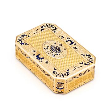 301. A gold and enamel box, possibly Swiss, early 19th century, Empire.