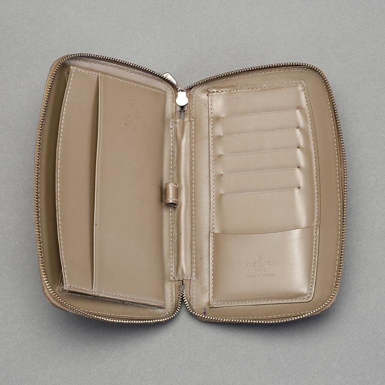PLÅNBOK, Louis Vuitton.