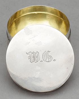 DOSA, silver, empire, Anders Gustaf Ingelman, Kalmar ( verksam 1813-1822). Vikt ca 140 gram.