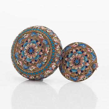 A gilt silver cloisonné enamel pill box, maker's mark of D. Nikitin, Moscow 1908-17.