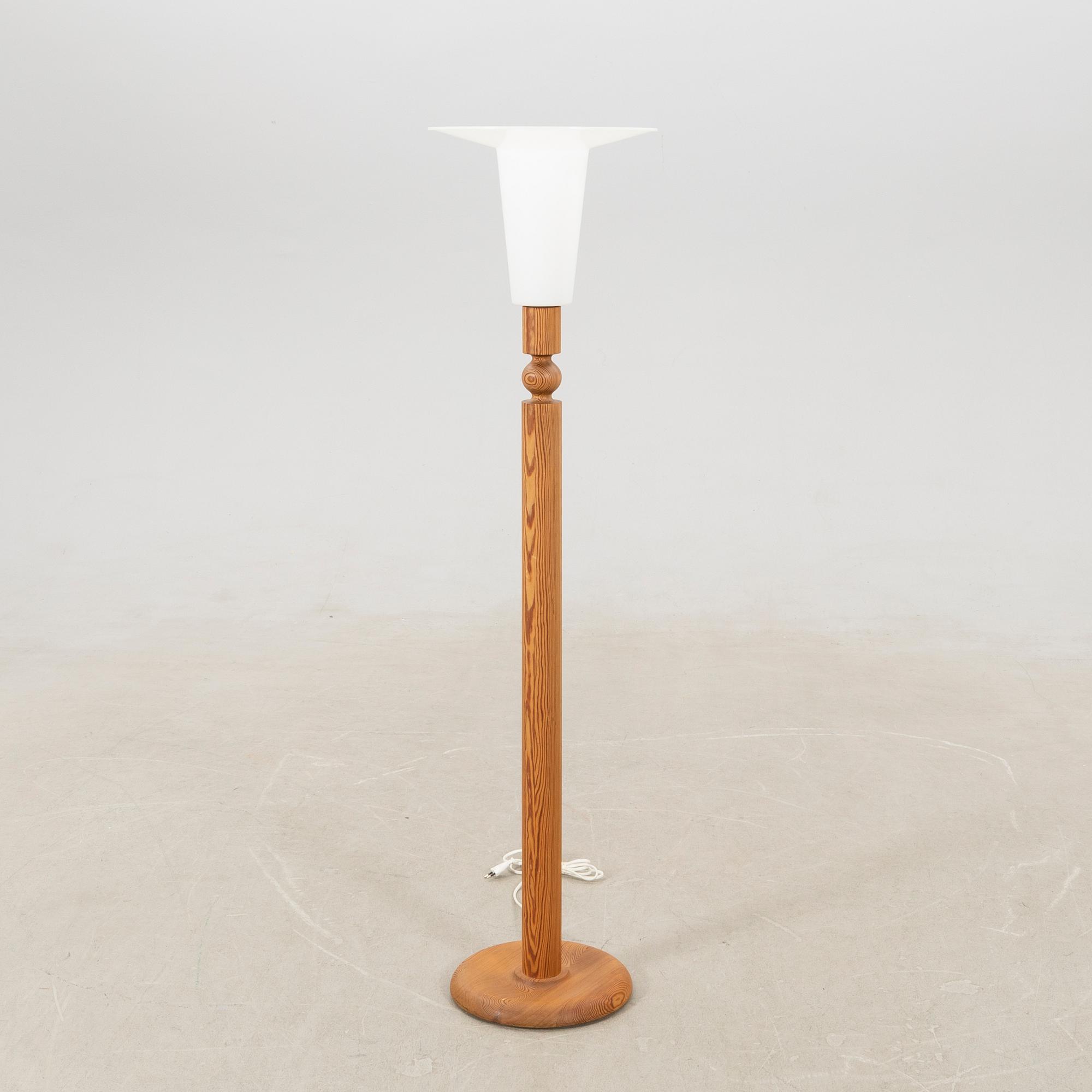 Uno & Östen Kristiansson, floor lamp, Luxus, 1970s.