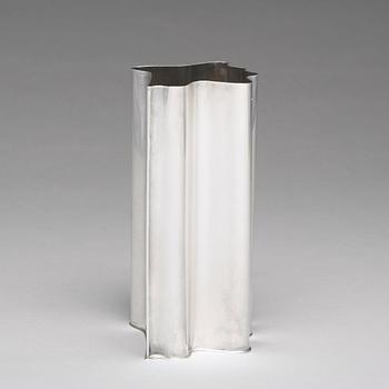 Kristian Nilsson, a sterling silver vase, Stockholm 1978.