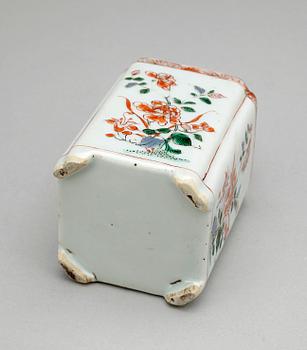 TEDOSA, porslin. Qing dynastin. Kangxi (1662-1722).