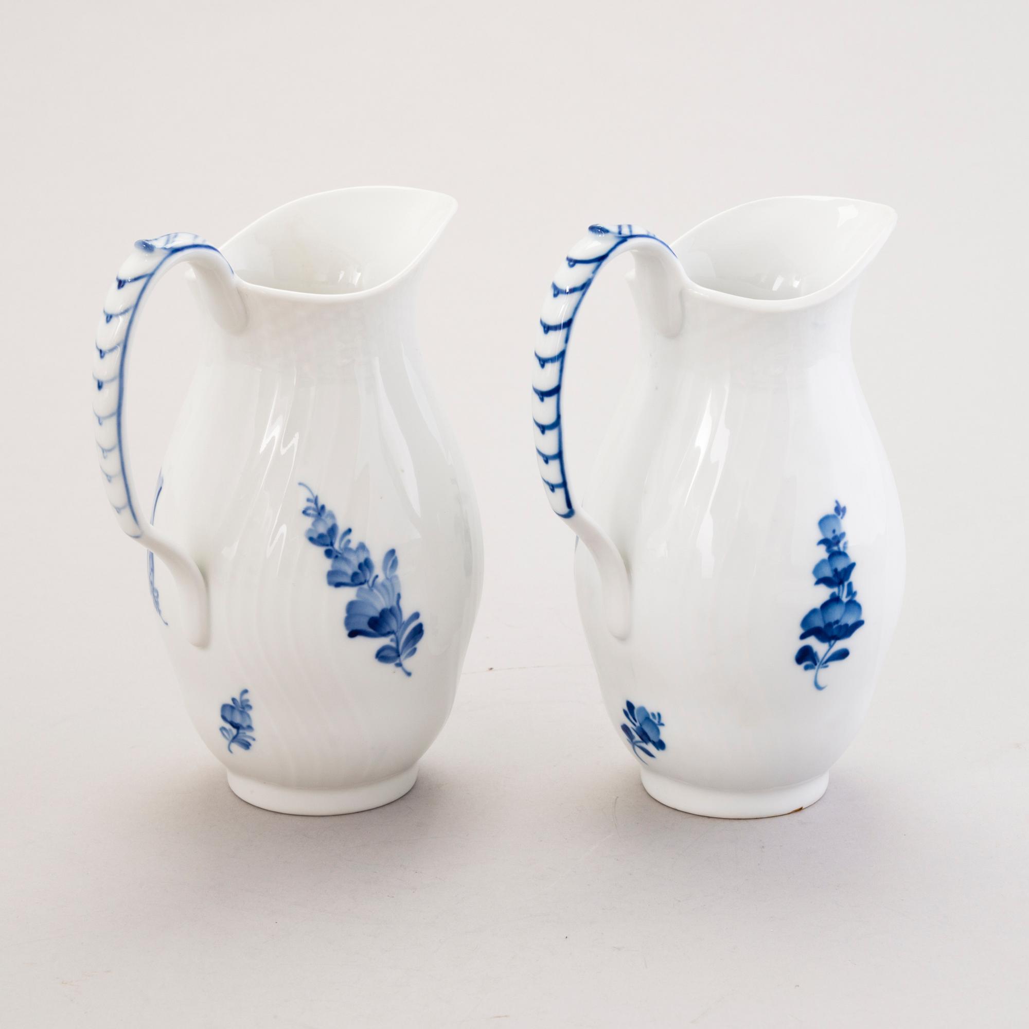 ROYAL COPENHAGEN, A 40-piece set of 'Blå Blomst" tablewear, second half of the 20th century.