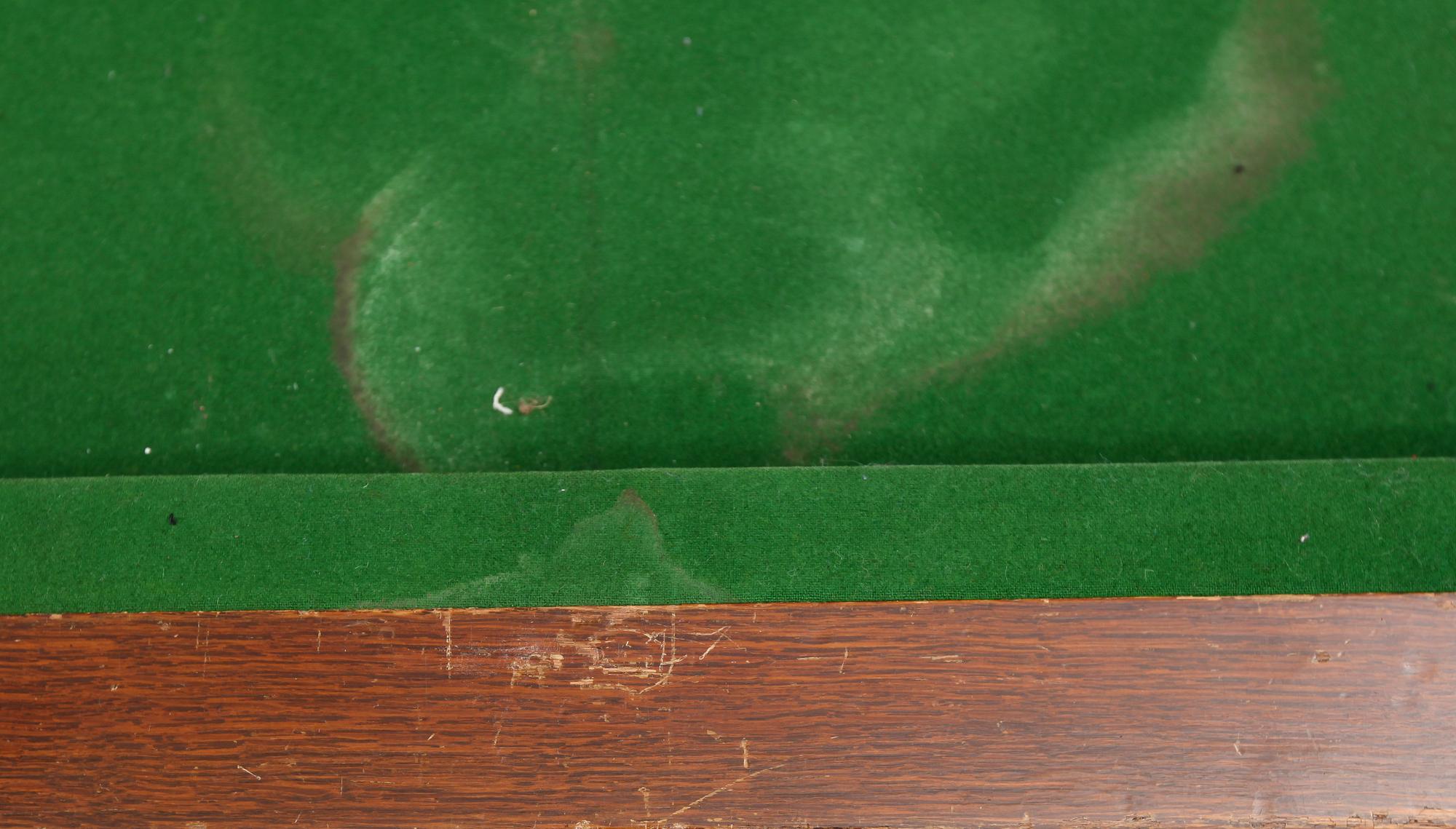 CARAMBOLEBORD / MATBORD, England, 1900-talets första hälft.