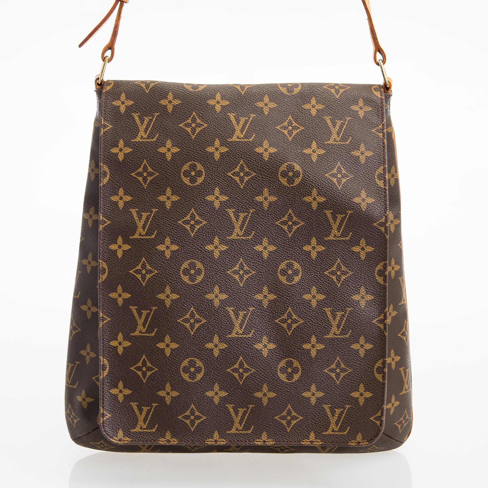 Louis Vuitton, a monogram 'Musette Salsa' Bag.