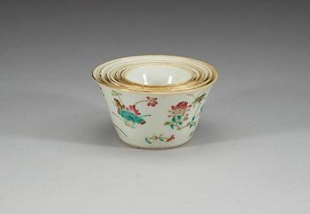 A set of seven famille rose bowls, late Qing dynasty.