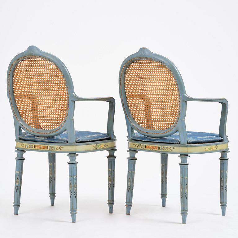 Carl Malmsten, a pair of Swedish Grace chairs, cabinetmaker Albin Johansson, Stockholm, for Villa Kvikkjokk, 1927.