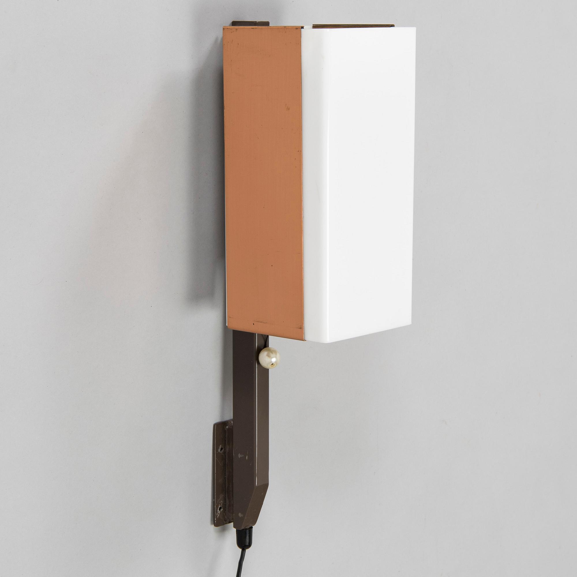 Lars-Gunnar Nordström, a 1970's wall light for Metallimestarit.