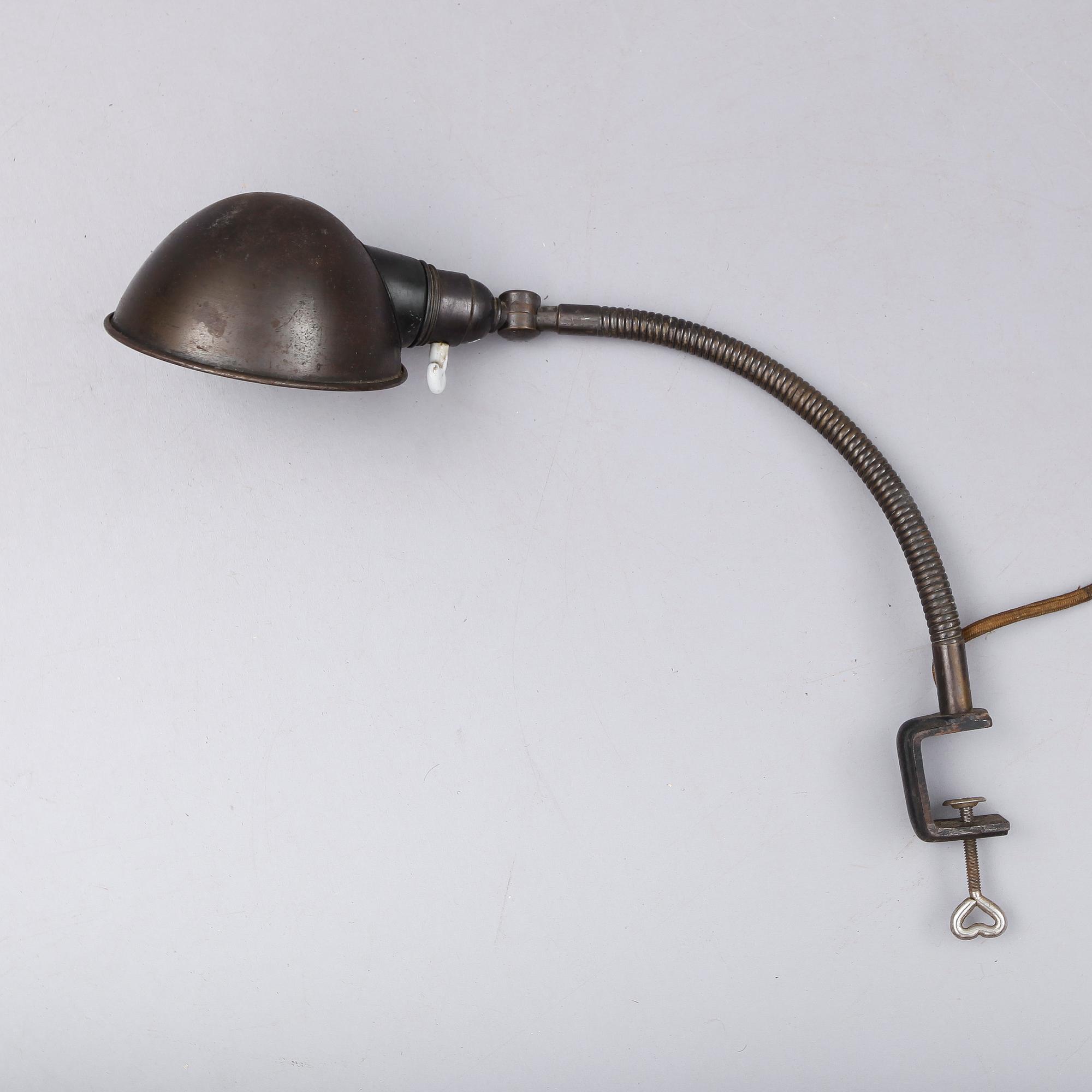 BORDSLAMPA, industrimodell, 1900-talets första hälft.