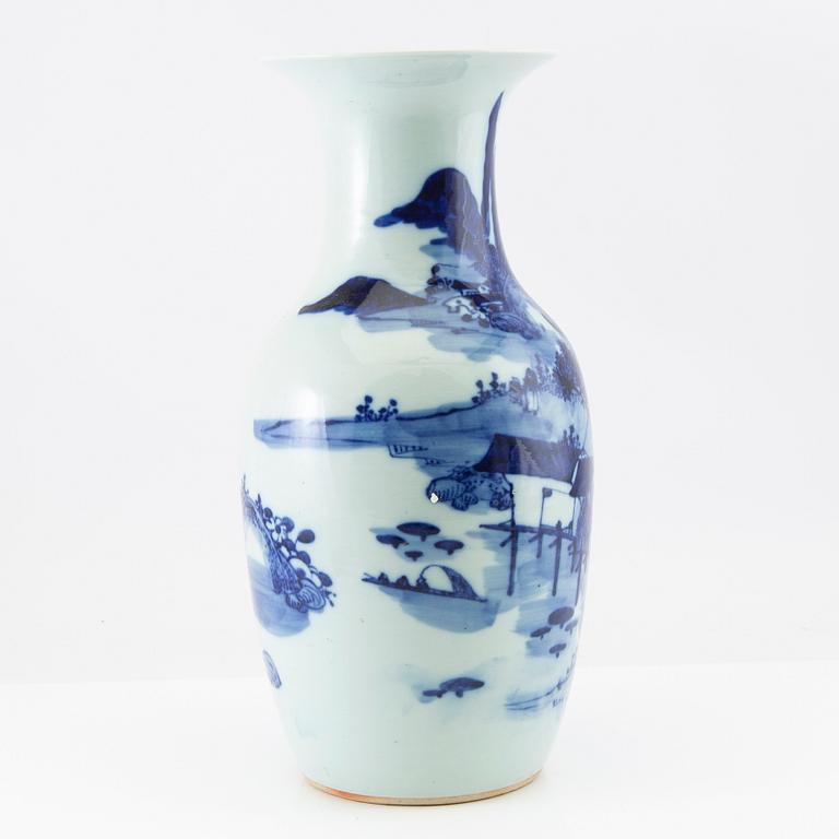 Chinese porcelain from the early 20th century.