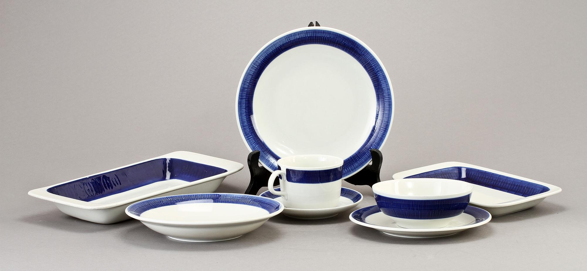 SERVISDELAR, 37 st, porslin, "Koka blå", Rörstrand.