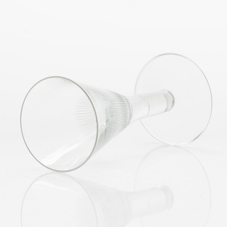 Erkki Vesanto, lasisto, 86 osaa, "Marjatta", Iittala 1947-1969.