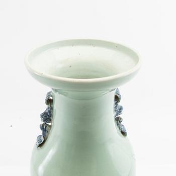 Floor vase China 20th century porcelain.