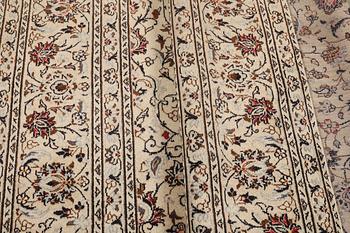 A carpet, Kashan, ca. 340 x 238 cm.