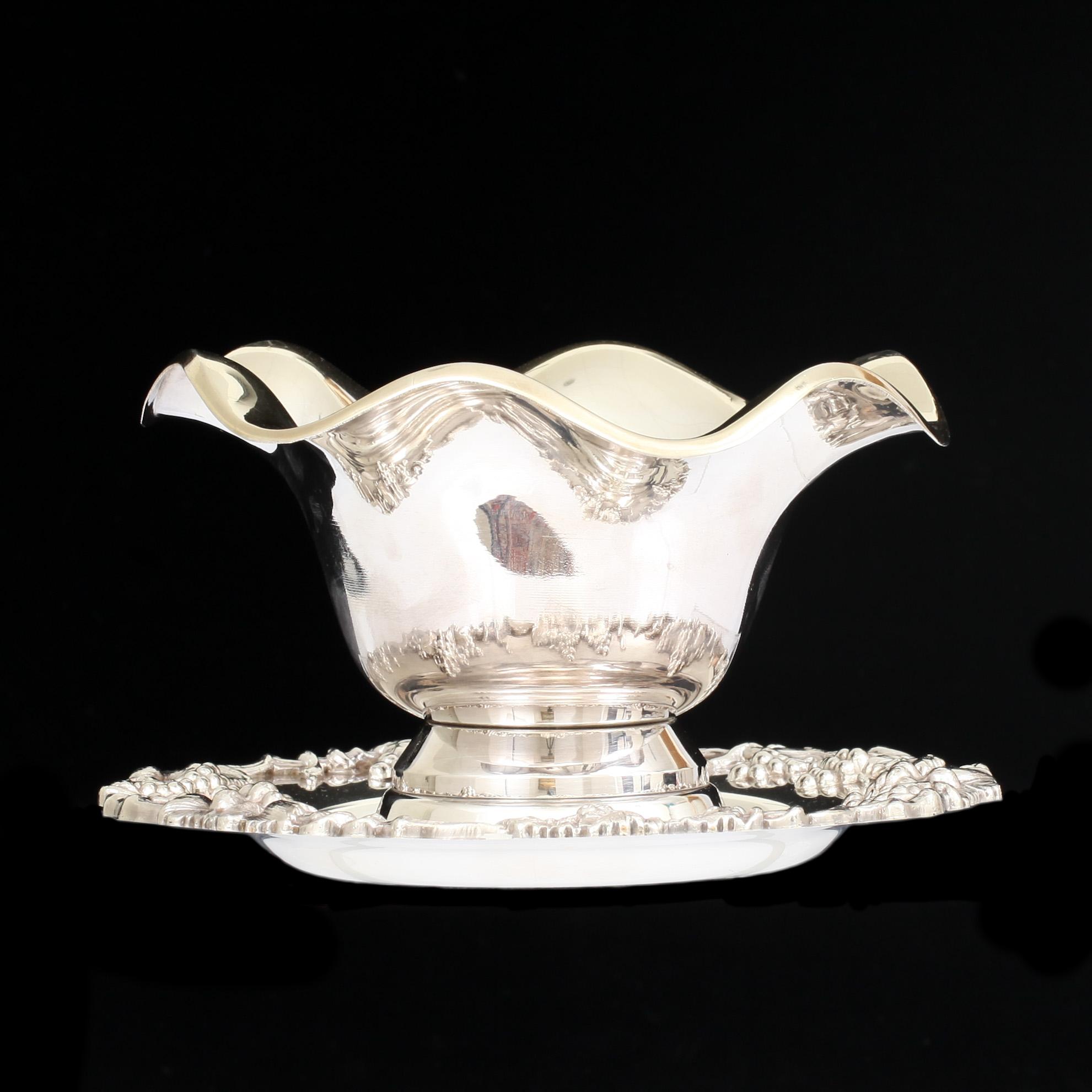 SÅSSKÅL, Sverige och VINKYLARE, England, nysilver, 1900-tal.