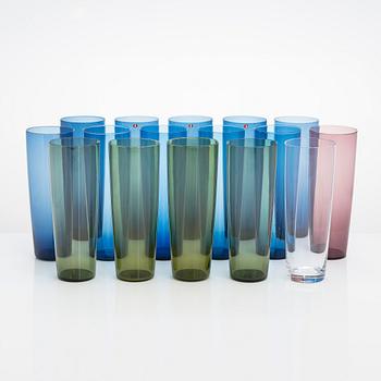 Tapio Wirkkala, juomalaseja/ mehulaseja, 16 kpl, malli 2204, Iittala. Tuotannossa 1956-1969.