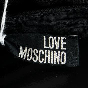 KLÄNNING, Moschino.