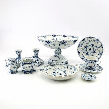 Servis 32 dlr "Musselmalet" hel och havblonde Royal Copenhagen Danmark 1950-1991 porslin.