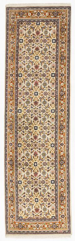 Gallerimatta, Hosseinabad, signerad, ca 295 x 85 cm.