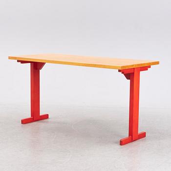 John Kandell, a 'Camilla' dining table, second half of the 20th century.