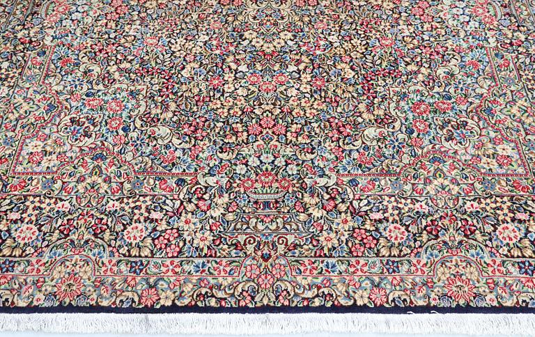 Matta, Kirman Laver, "Millefleur", ca 342 x 245 cm.