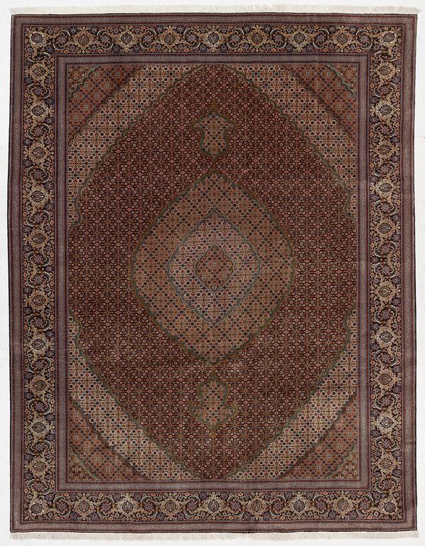 Matta, Täbriz, ca 330 x 260 cm.