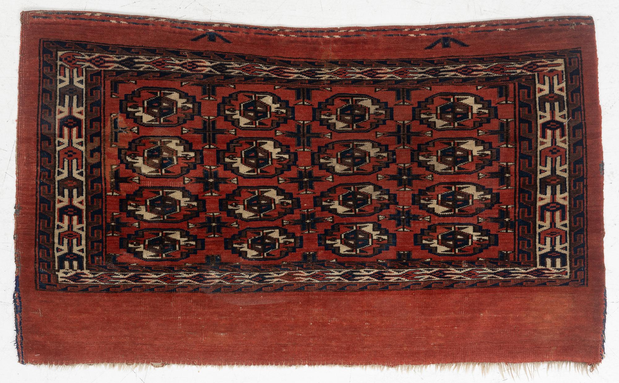 A rug, Turkmen Chuval, approx. 107-115 x 66 cm.