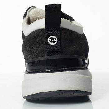 Chanel, sneakers, size 38.