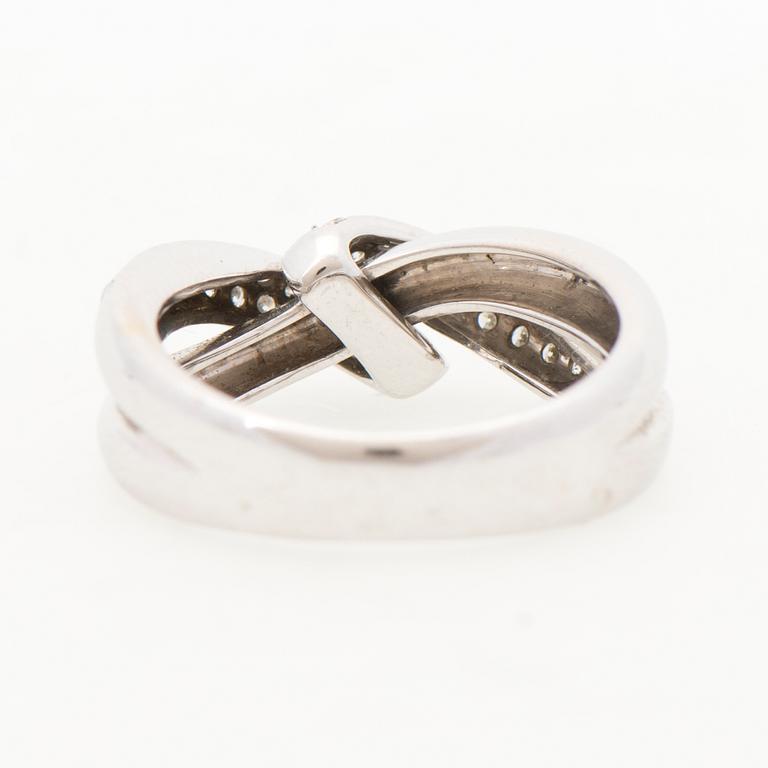 RING, briljantslipade diamanter, 18K vitguld, finska importstämplar 2000.