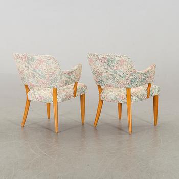 A PAIR OF CARL MALMSTEN "LILLA SÄLLSKAPET" ARMCHAIRS.