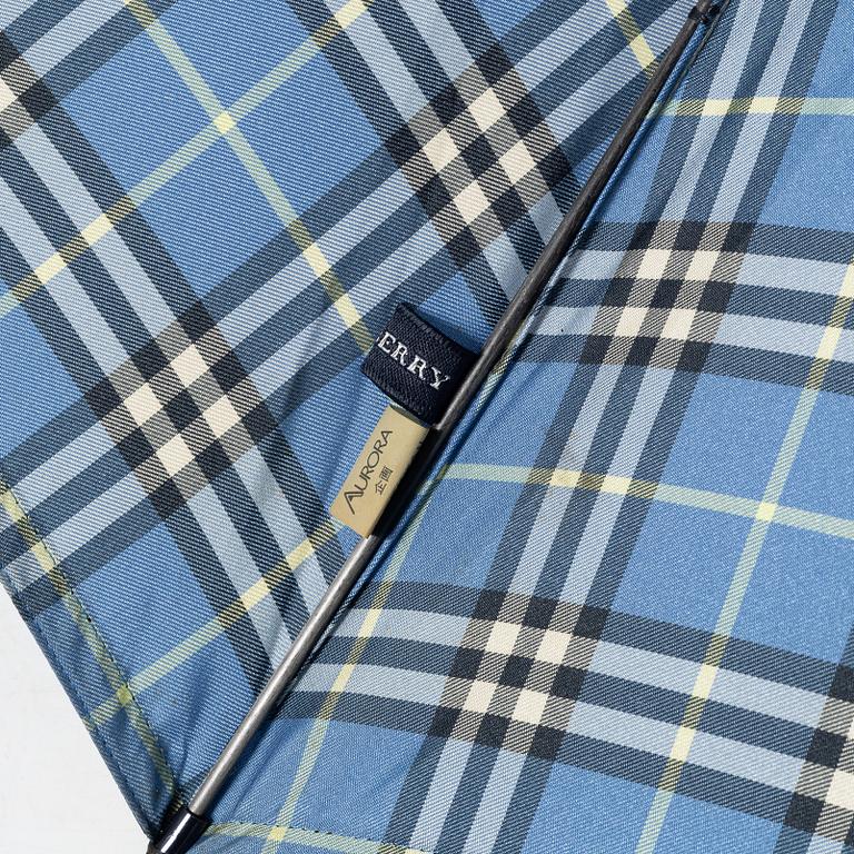 Burberry, umbrella.