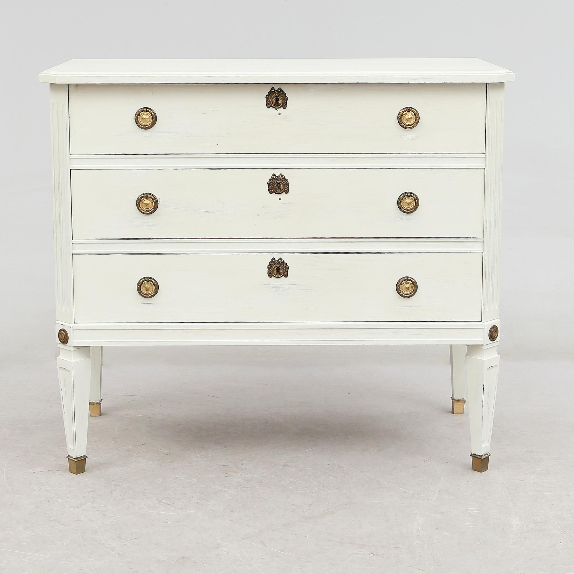 BYRÅ, gustaviansk stil, 1900-talets andra hälft.