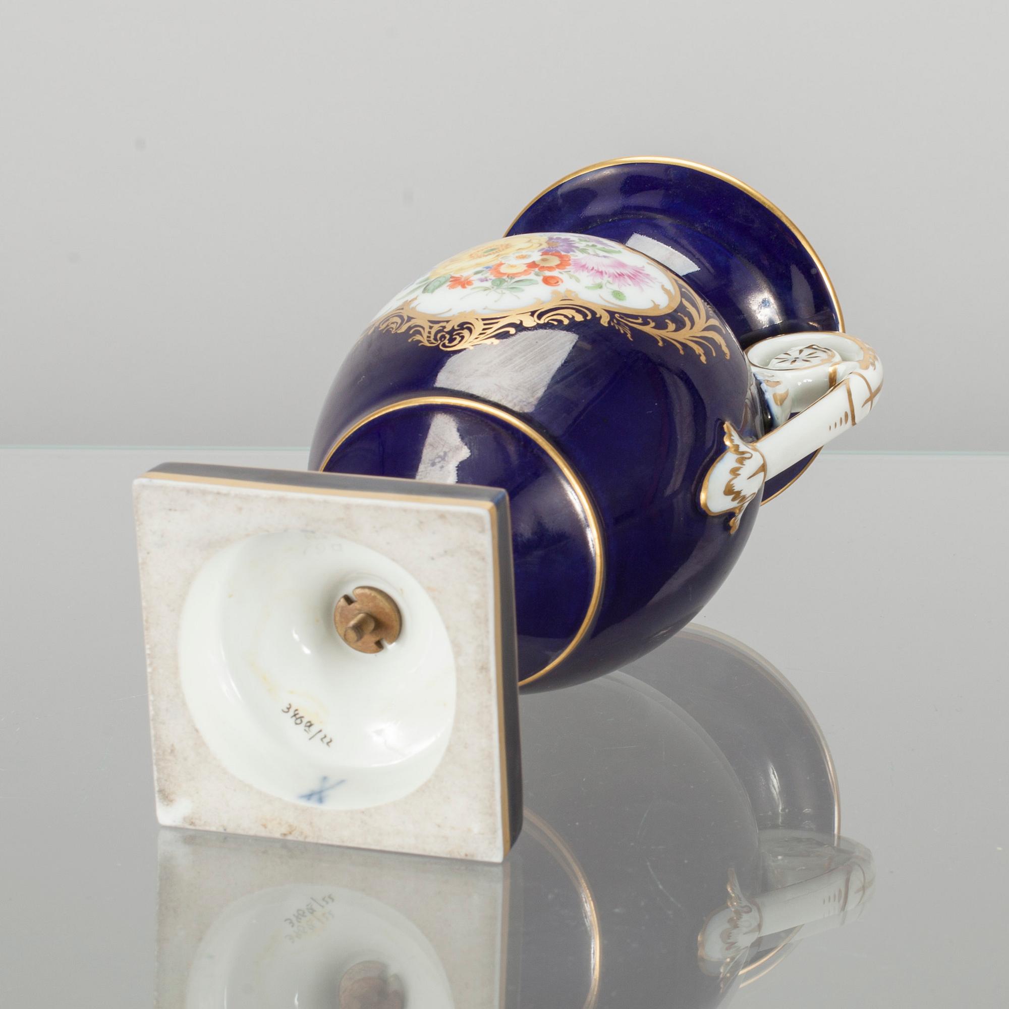 URNA / VAS, porslin, Meissen 1934-1972.