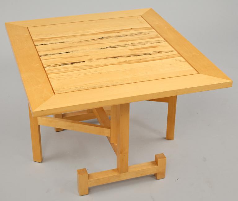 FÄLLBORD/SOFFBORD, Eugen Montelin, 1900-talets fjärde kvartal.