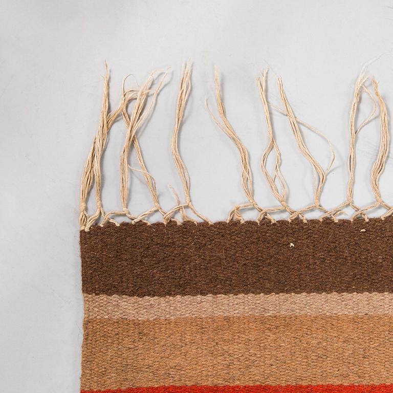 A 1930's Finnish flat weave carpet. Circa 250 x 160 cm.