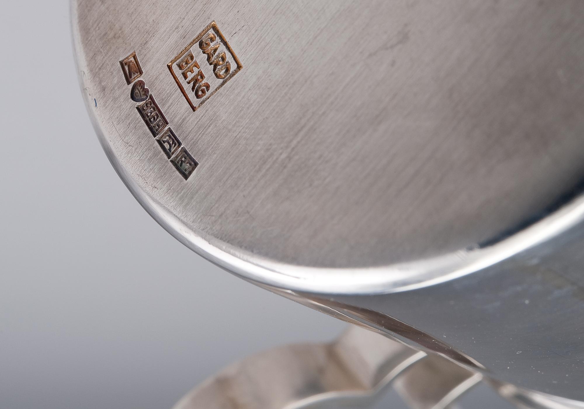 Bertel Gardberg, A SILVER SUGAR BOWL, CREAMER AND SUGAR TONGS.
