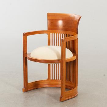 FRANK LLOYD WRIGHT, KARMSTOL, modellnr 606 "Barrel Chair", Cassina 1980-tal.