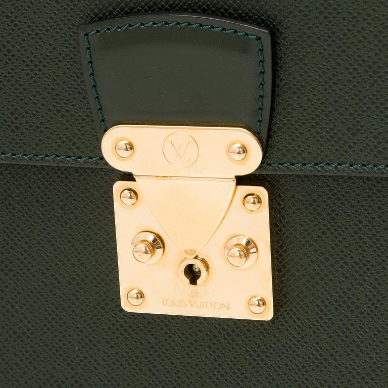 A Green Taiga Leather Serviette Laguito Briefcase.