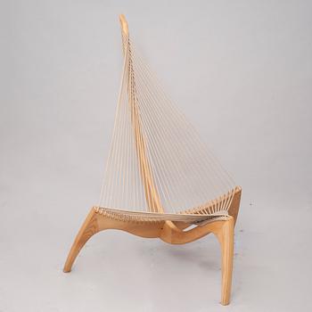 TUOLI, "Harp Chair", Jorgen Hovelskov, Christensen & Larsen,  Kööpenhamina. Malli suunniteltu 1963.