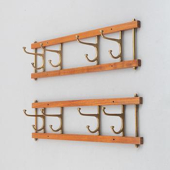 Klädhängare, ett par, "Dekorativ", Skoglunds metallgjuteri, Anderstorp, 1950-/60-tal.