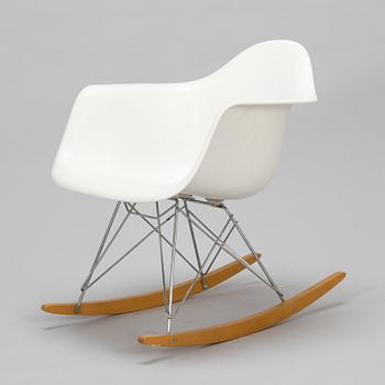 Charles och Ray Eames, gungstol, "Eames Plastic Armchair RAR", Vitra 2015.